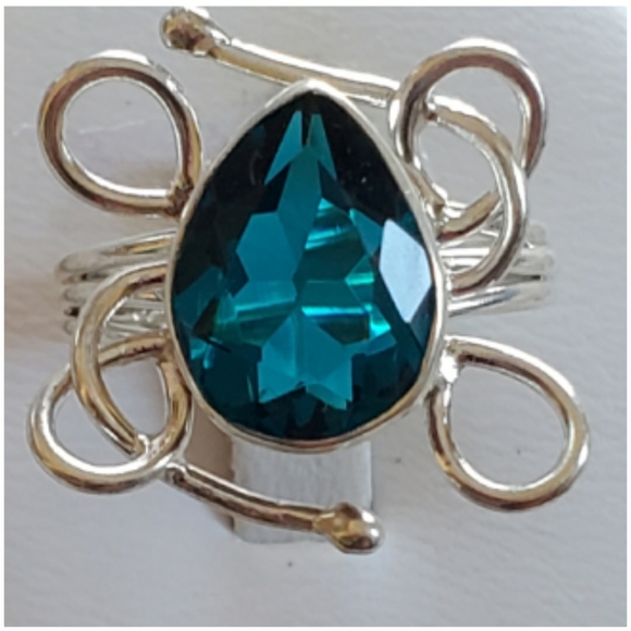 Jewelry - Genuine 4ct Teal Apatite Ring Size 9